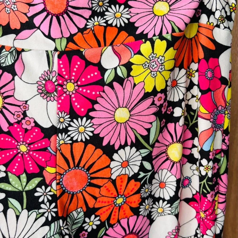 No Boundaries flared bell bottom pants. L/Juniors Flower Power. - Picture 6 of 8